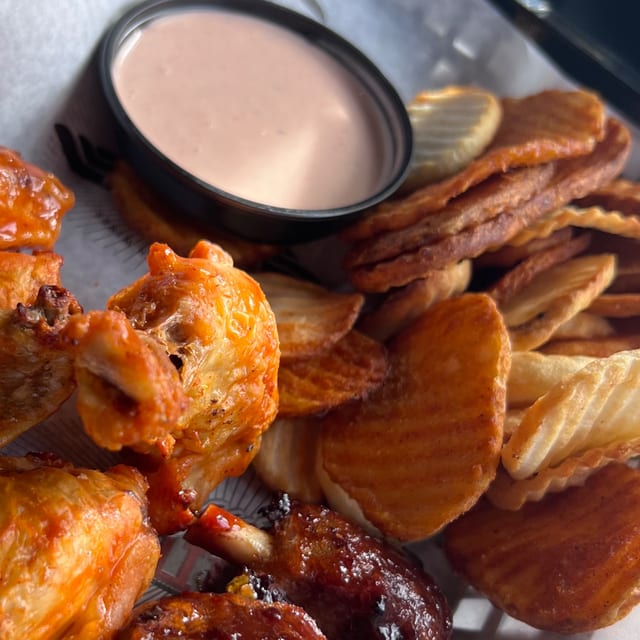 Oink & Cluck Boneless.