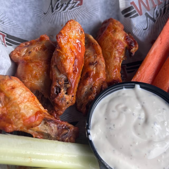 Snack Wings (4).